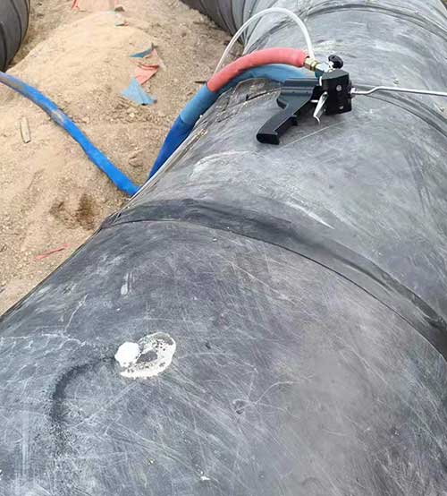 聚氨酯高壓發(fā)泡機管道補口機(圖3) 聚氨酯高壓發(fā)泡機管道補口機案例